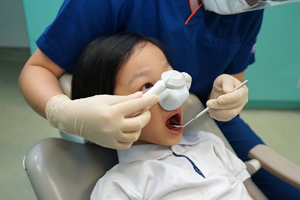 牙科用笑气治疗 患者“笑”看牙医 - Use of Laughing Gas in Dentistry